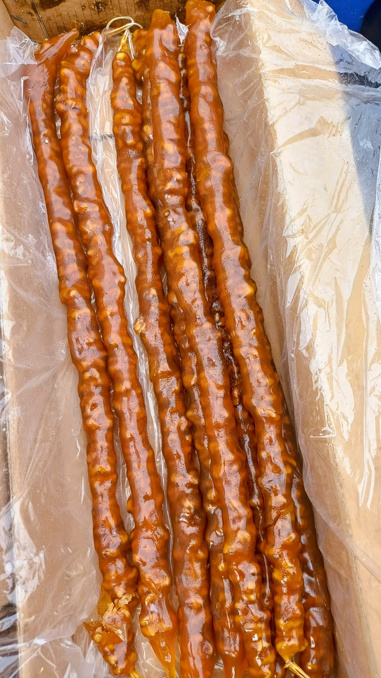 Σουτζούκ Λουκούμ Με Μούστο κ Καρύδια