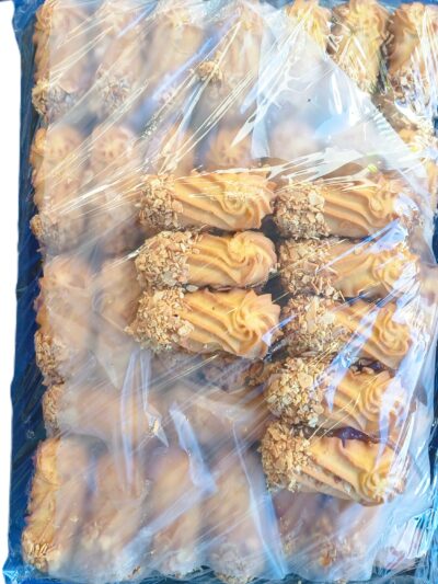 Πτι-Φουρ Με Μαρμελάδα Και Αμύγδαλο Τριμμένο